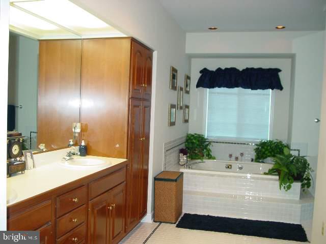 6455 Gallop Road Harrisburg, PA 17111 - Photo 6 of 9 Gallery Image 6