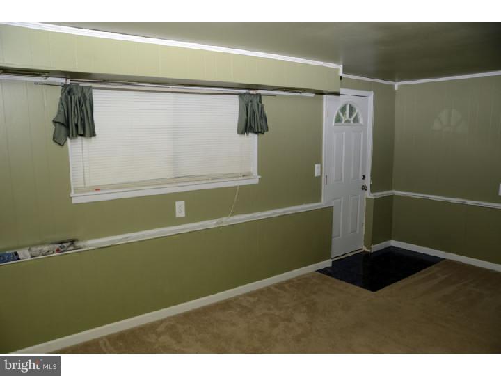 16 Intervale Road Hamilton, NJ 08620 - Photo 6 of 12 Family Room