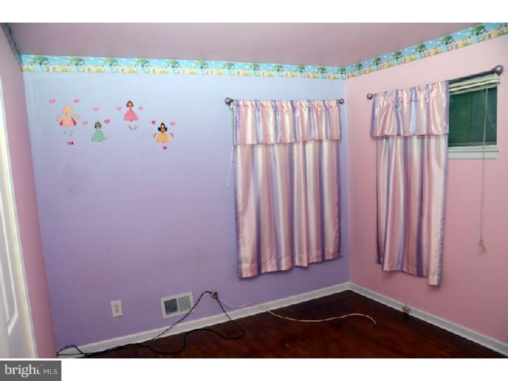 16 Intervale Road Hamilton, NJ 08620 - Photo 8 of 12 Bedroom