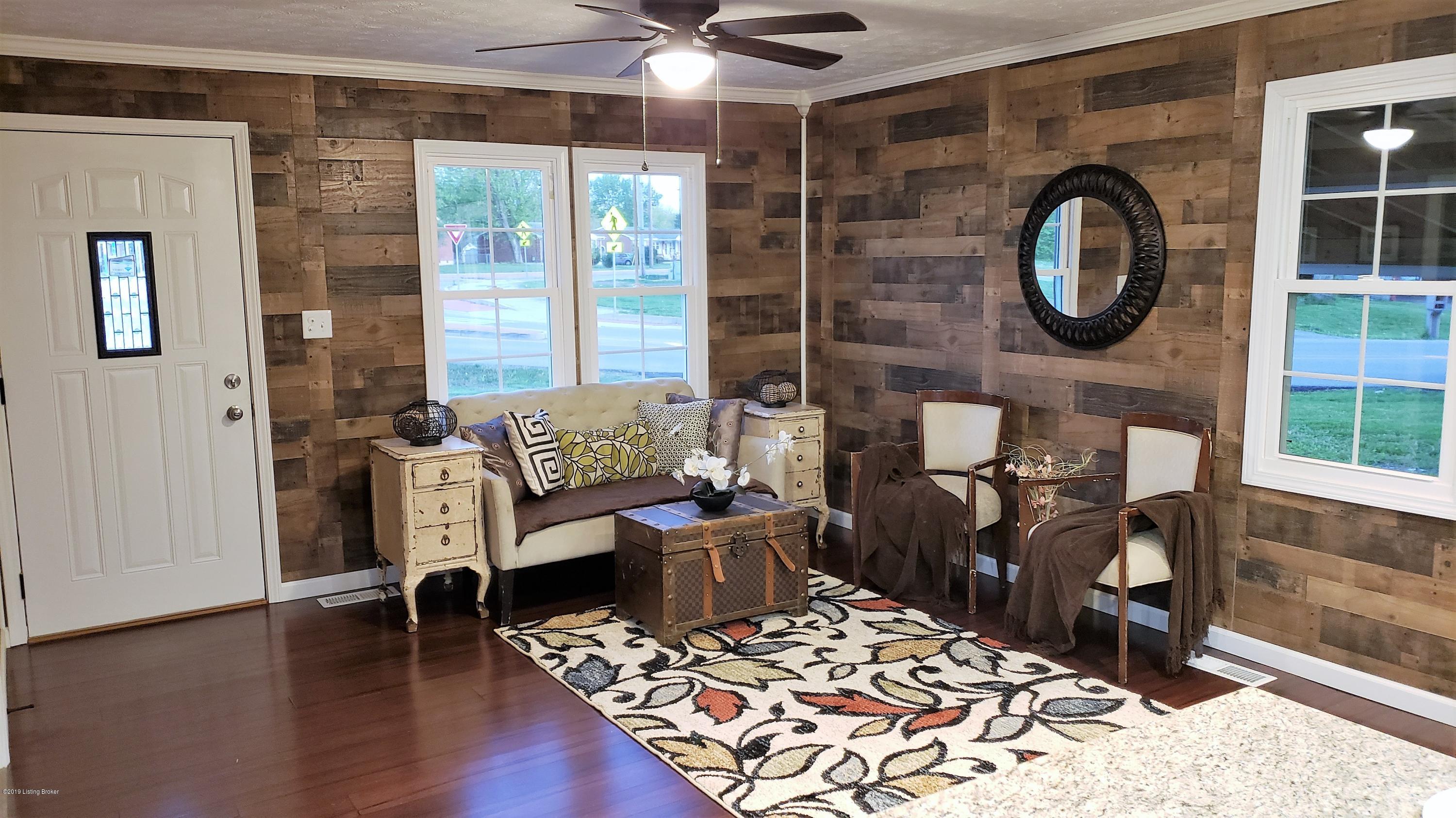 9408 New Maple Road Louisville, KY 40229 - Photo 4 of 39 Simply Gorgeous