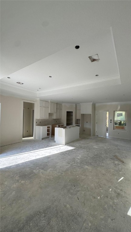 602 7th Street Navasota, TX 77868 - Photo 2 of 4 a big room with closet and windows