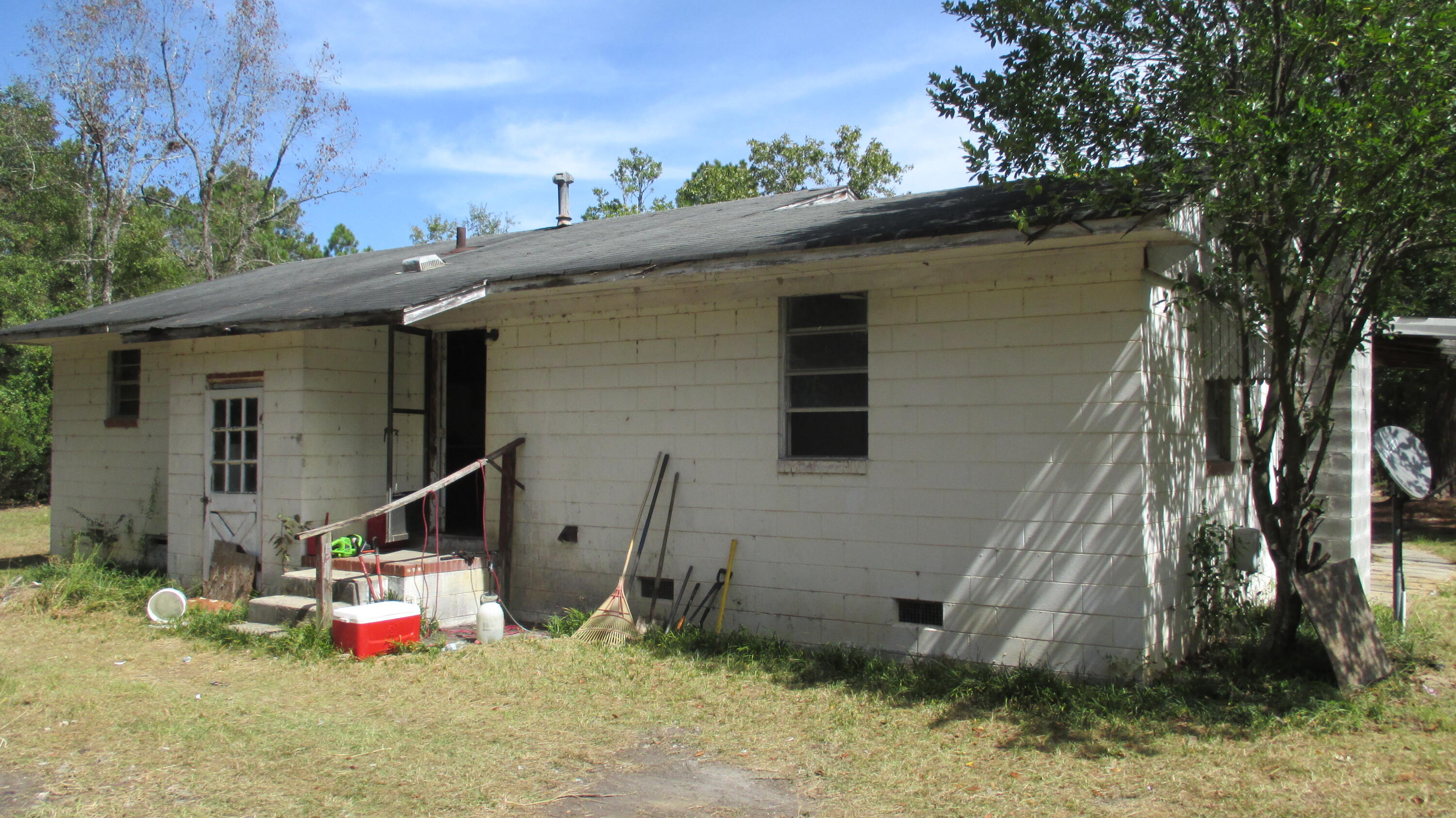 1153 Shadow Lane Road Wagener, SC 29164 - Photo 5 of 31 5 lft rear