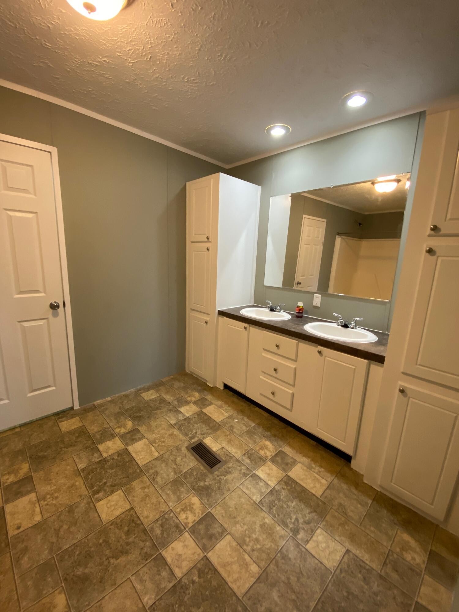 204 High Street, Unit 3 Charleston, TN 37310 - Photo 12 of 30 Gallery Image 12