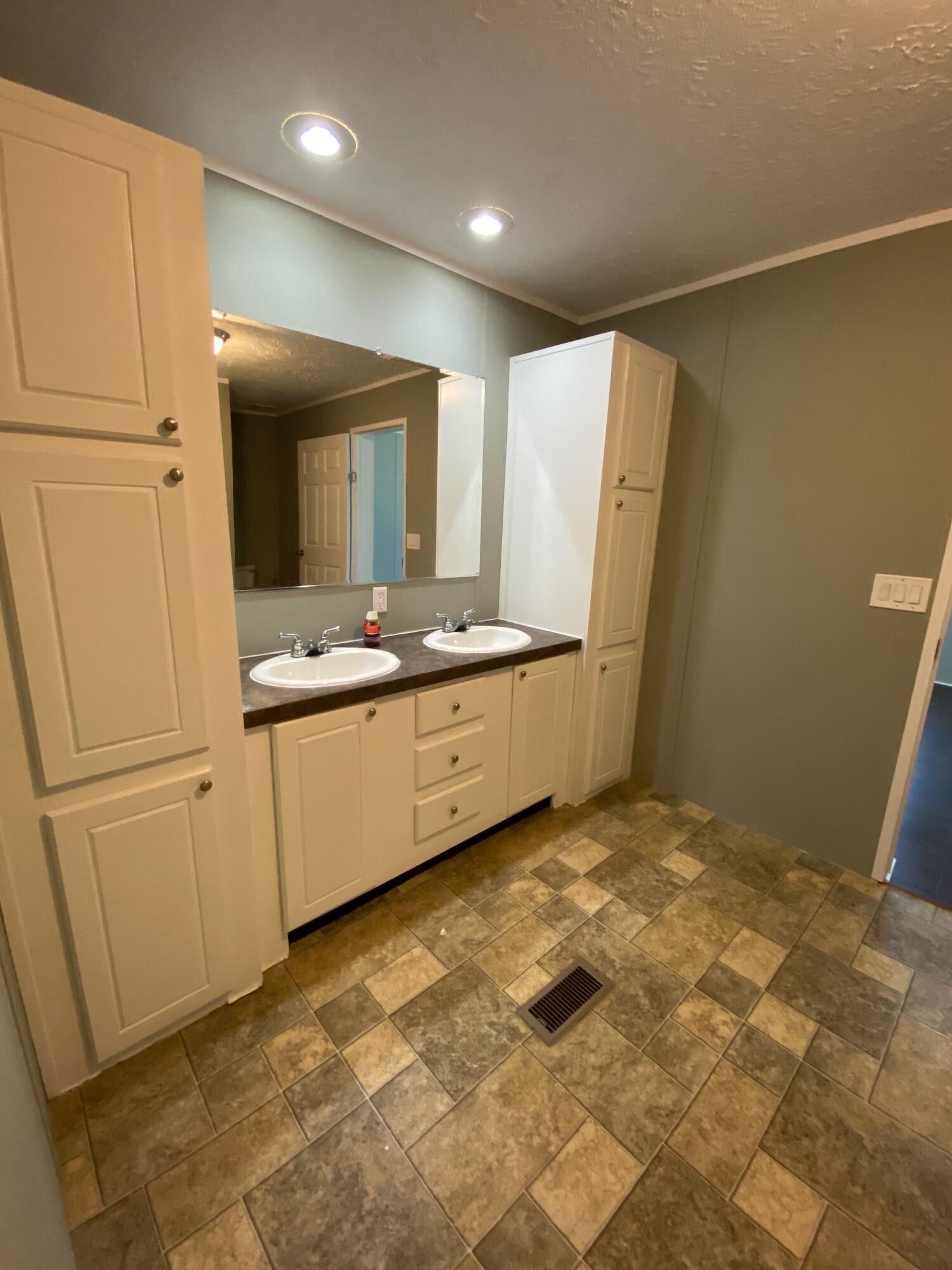 204 High Street, Unit 3 Charleston, TN 37310 - Photo 16 of 30 Gallery Image 16