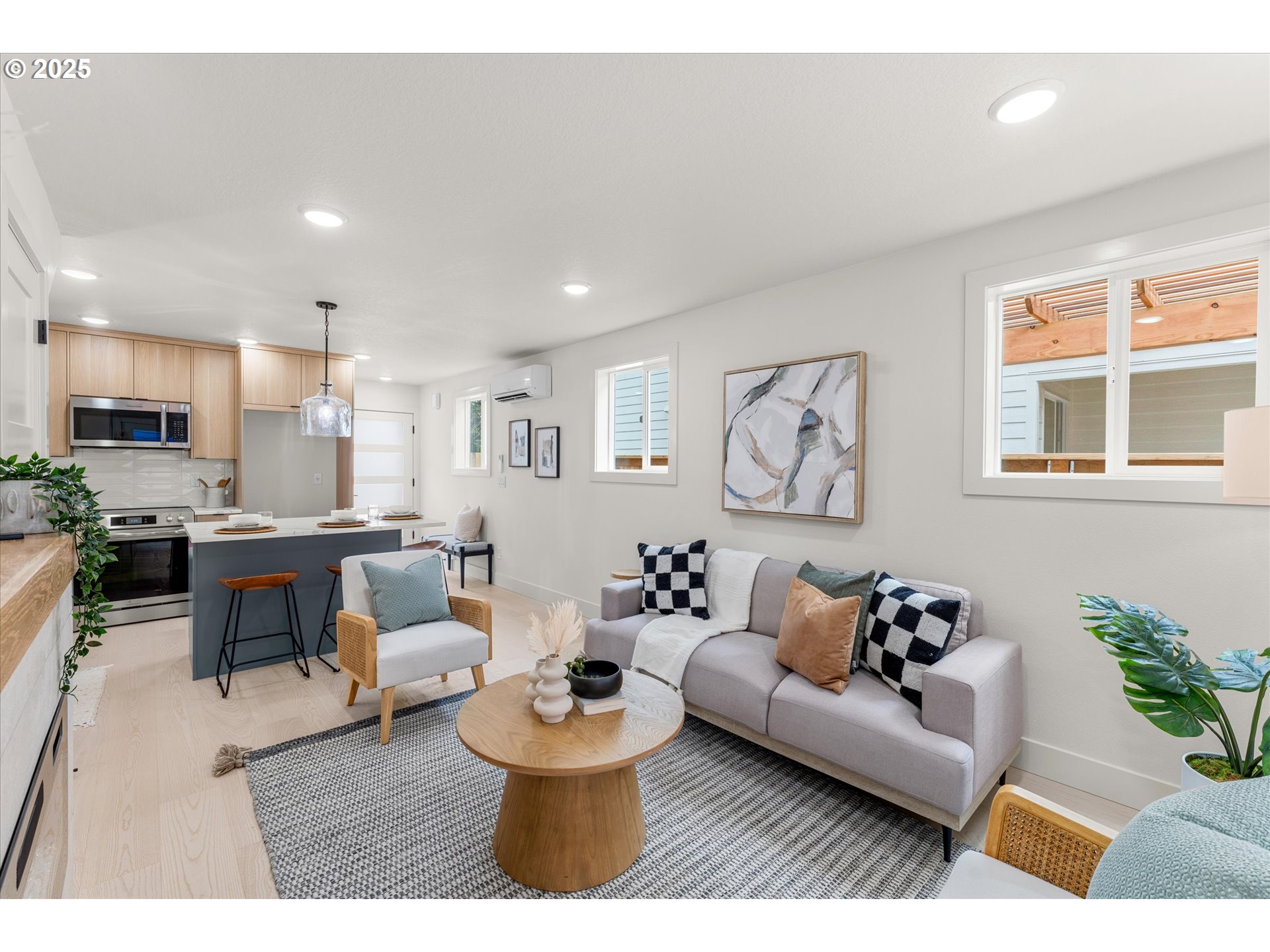 5004 Southeast Rural Street, Unit C Portland, OR 97206 - Photo 10 of 46 Gallery Image 10