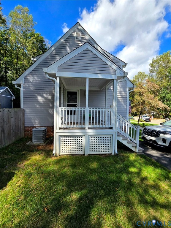 13305 Pointer Ridge Terrace Midlothian, VA 23112 - Photo 18 of 24 a front view of a house with a garden