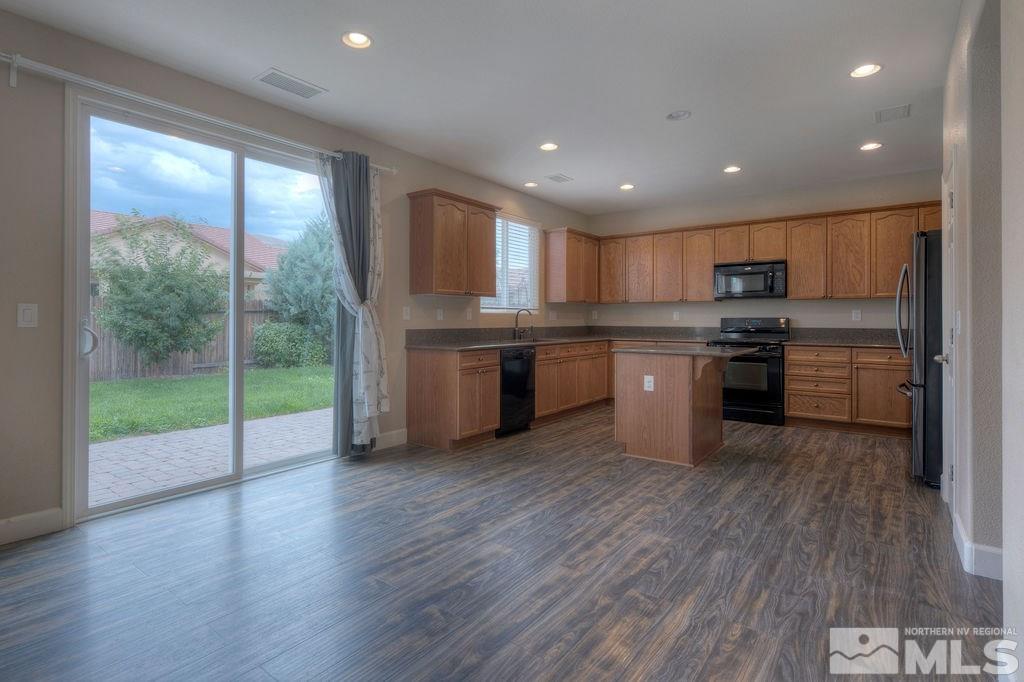 2075 Long Hollow Drive Reno, NV 89521 - Photo 5 of 24 Photo 6