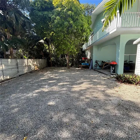 $3,300 | 63 Bass Avenue, Unit 2, Key Largo, FL 33037