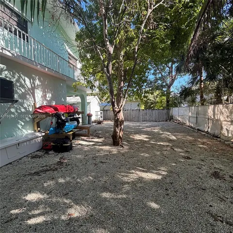 $3,800 | 63 Bass Avenue, Unit 2, Key Largo, FL 33037