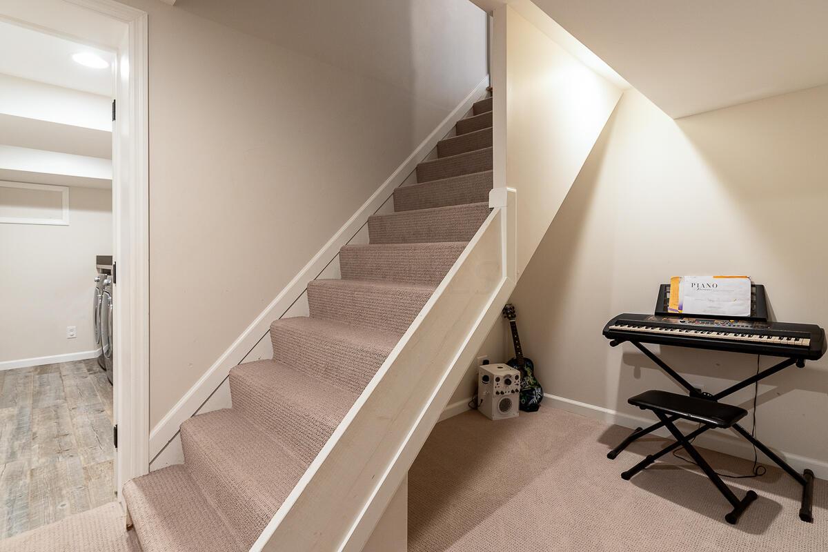 2561 Camden Road Columbus, OH 43221 - Photo 32 of 41 2561_Camden_Rd_12_of_44_-11
