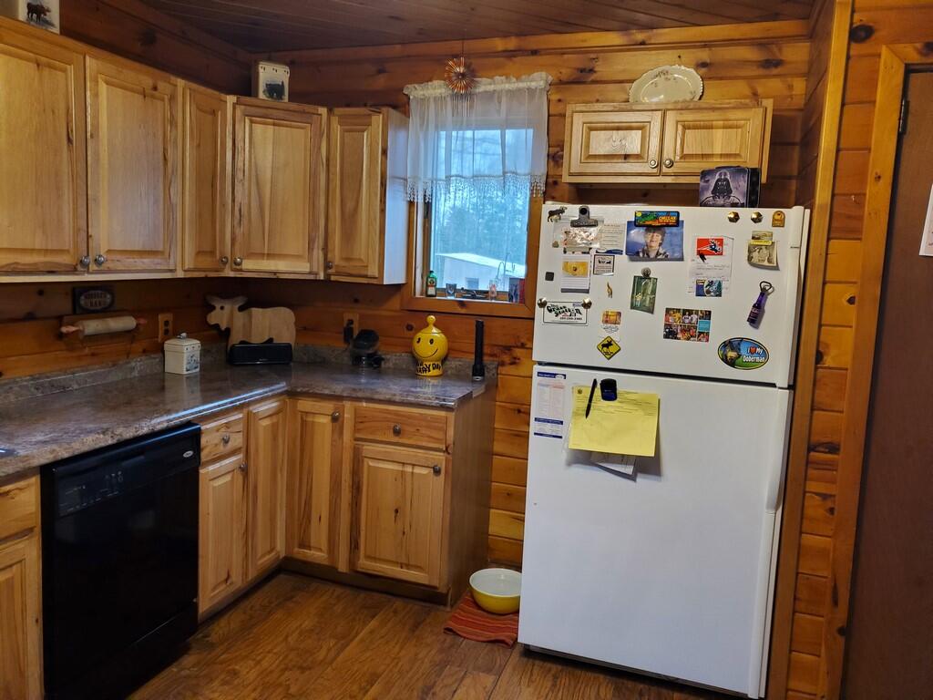 282 Doliff Road Alton, ME 04468 - Photo 9 of 40 07 (Copy)