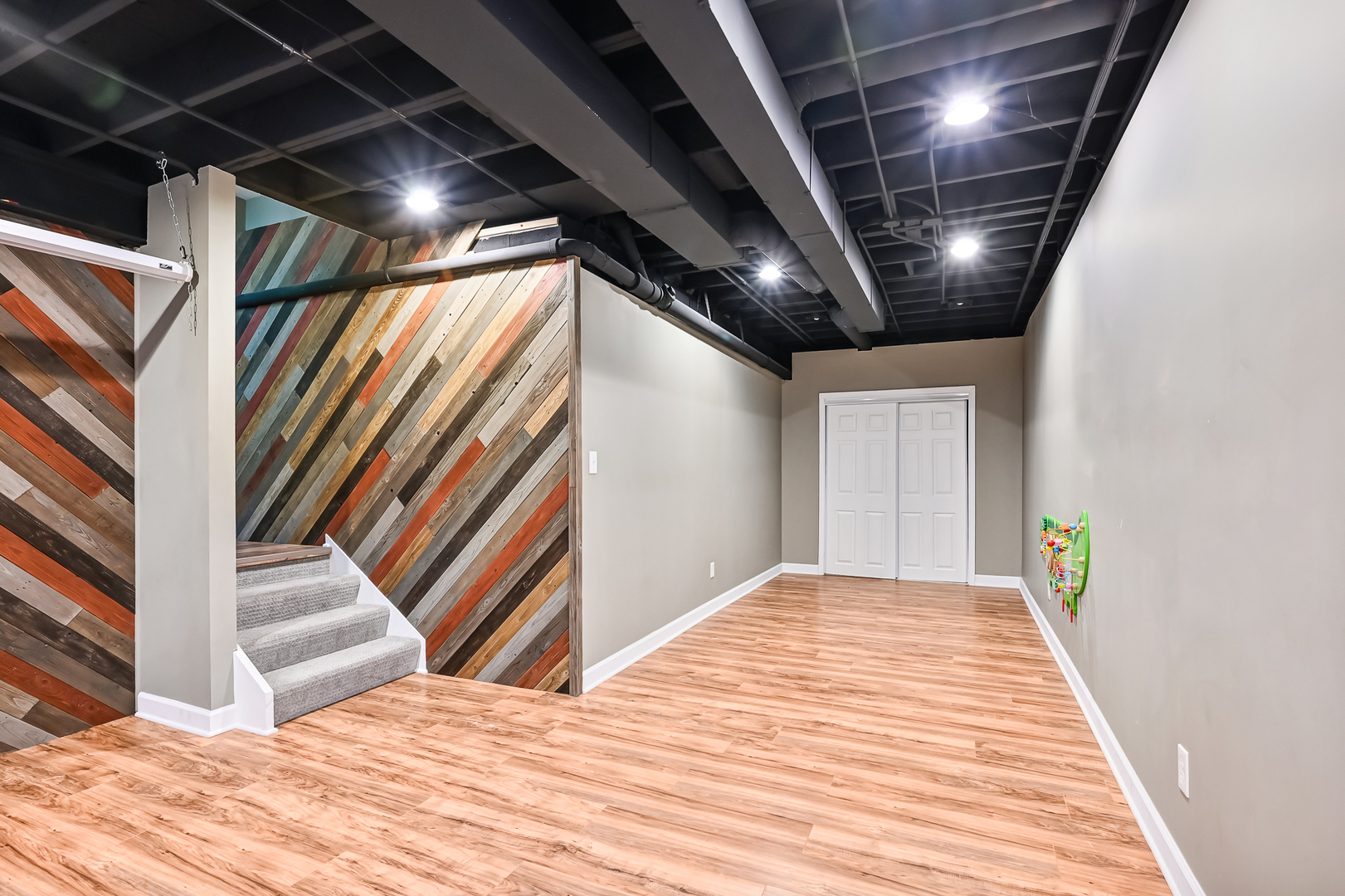 14951 South Preserve Drive Lockport, IL 60441 - Photo 23 of 25 a view of an empty room