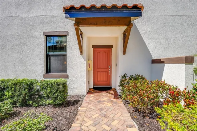 $3,600 | 15145 Palmer Lake Circle, Unit 103, Naples, FL 34109