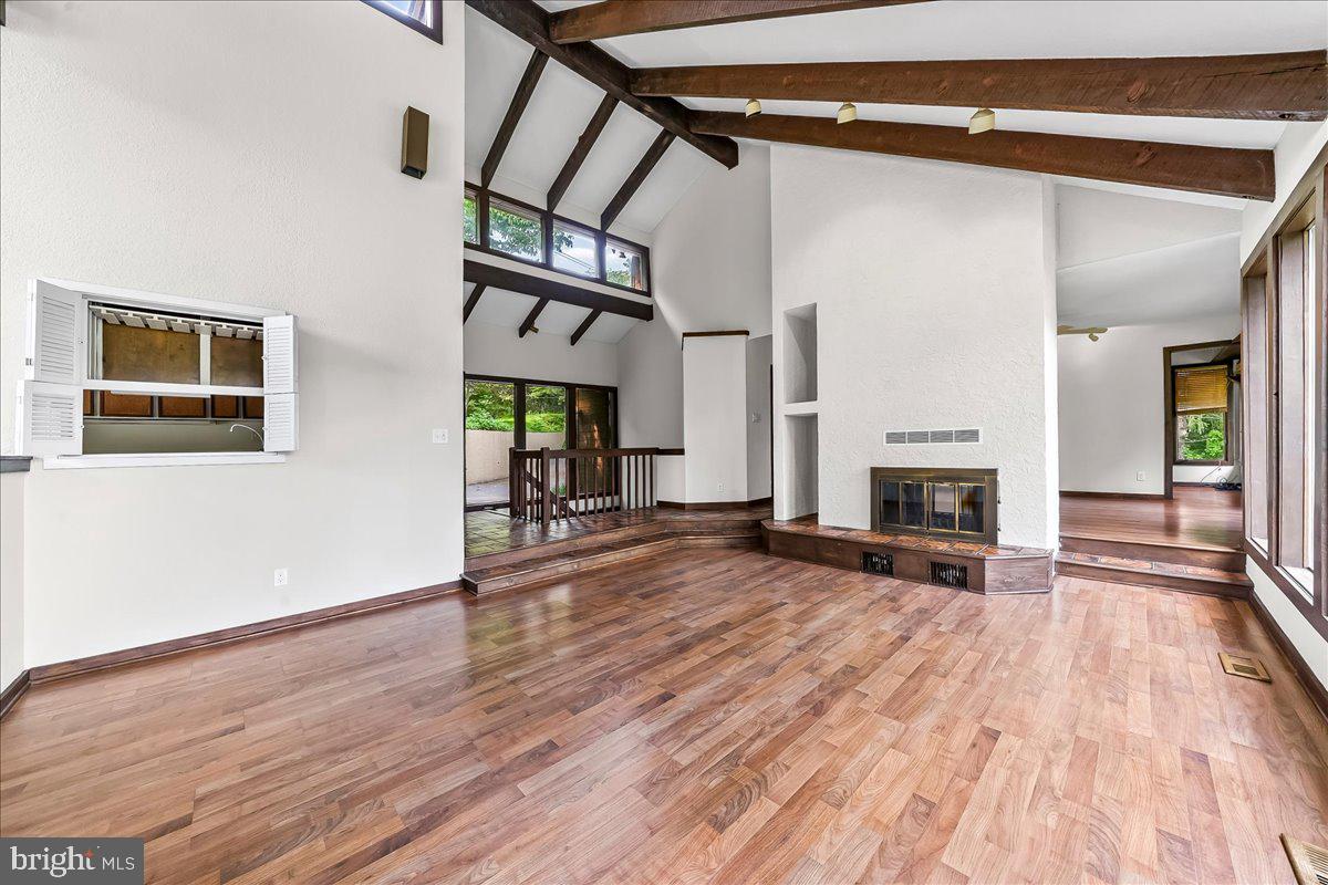 70 Heyburn Road Chadds Ford, PA 19317 - Photo 17 of 46 Living Room