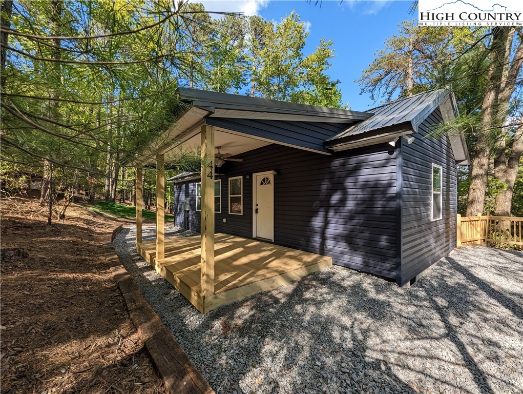 44 Araniska Road Glade Valley, NC 28627 - Photo 1 of 21 Gallery Image 1
