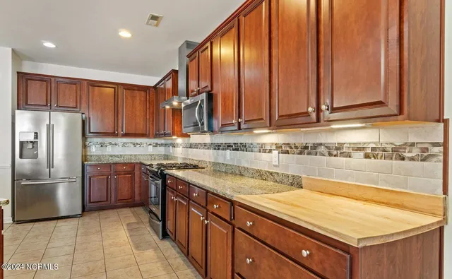 $2,450 | 642 West Chatman Drive Northwest, Calabash, NC 28467