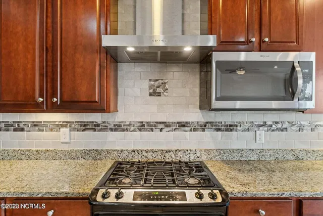 $2,450 | 642 West Chatman Drive Northwest, Calabash, NC 28467