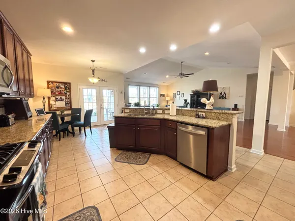 $2,395 | 642 West Chatman Drive Northwest, Calabash, NC 28467