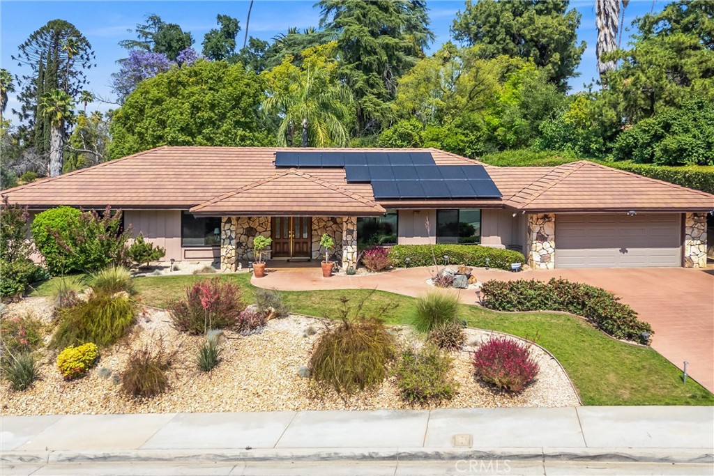 1405 Sterling Road Redlands, CA 92373 - Photo 3 of 49