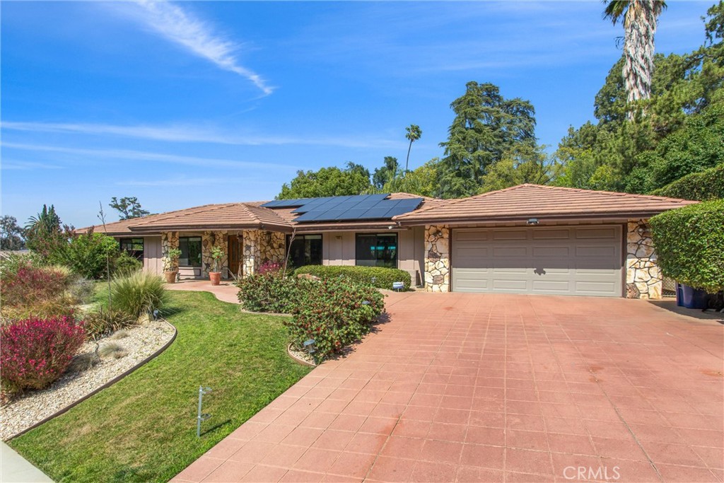 1405 Sterling Road Redlands, CA 92373 - Photo 4 of 49