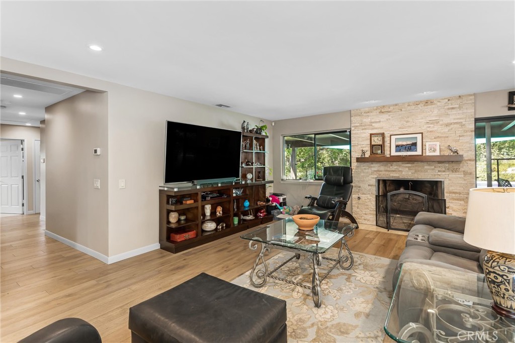 1405 Sterling Road Redlands, CA 92373 - Photo 8 of 49