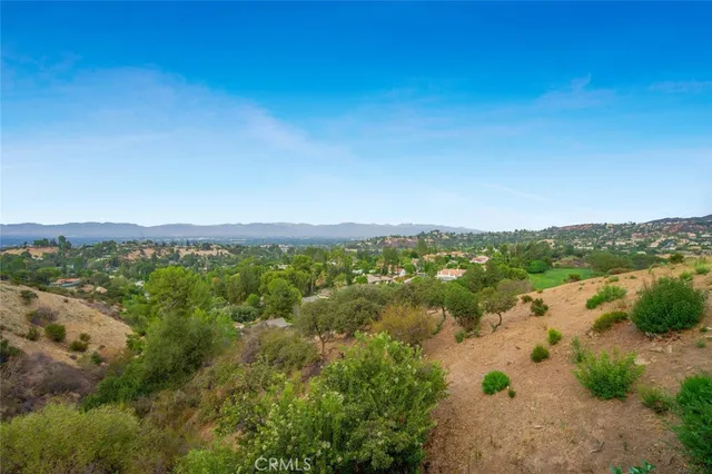 $6,495 | 19131 Menard Place, Tarzana, CA 91356