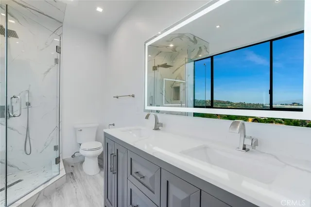 $6,495 | 19131 Menard Place, Tarzana, CA 91356