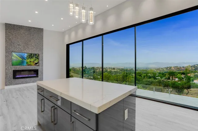 $6,495 | 19131 Menard Place, Tarzana, CA 91356