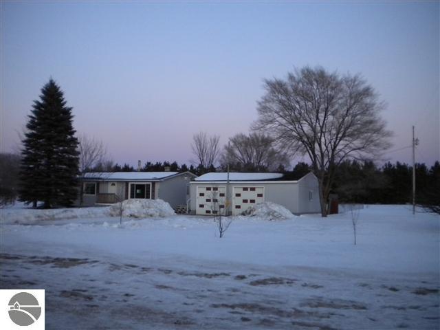 5089 Garfield Road Kingsley, MI 49649 - Photo 1 of 25 1724021.JPG