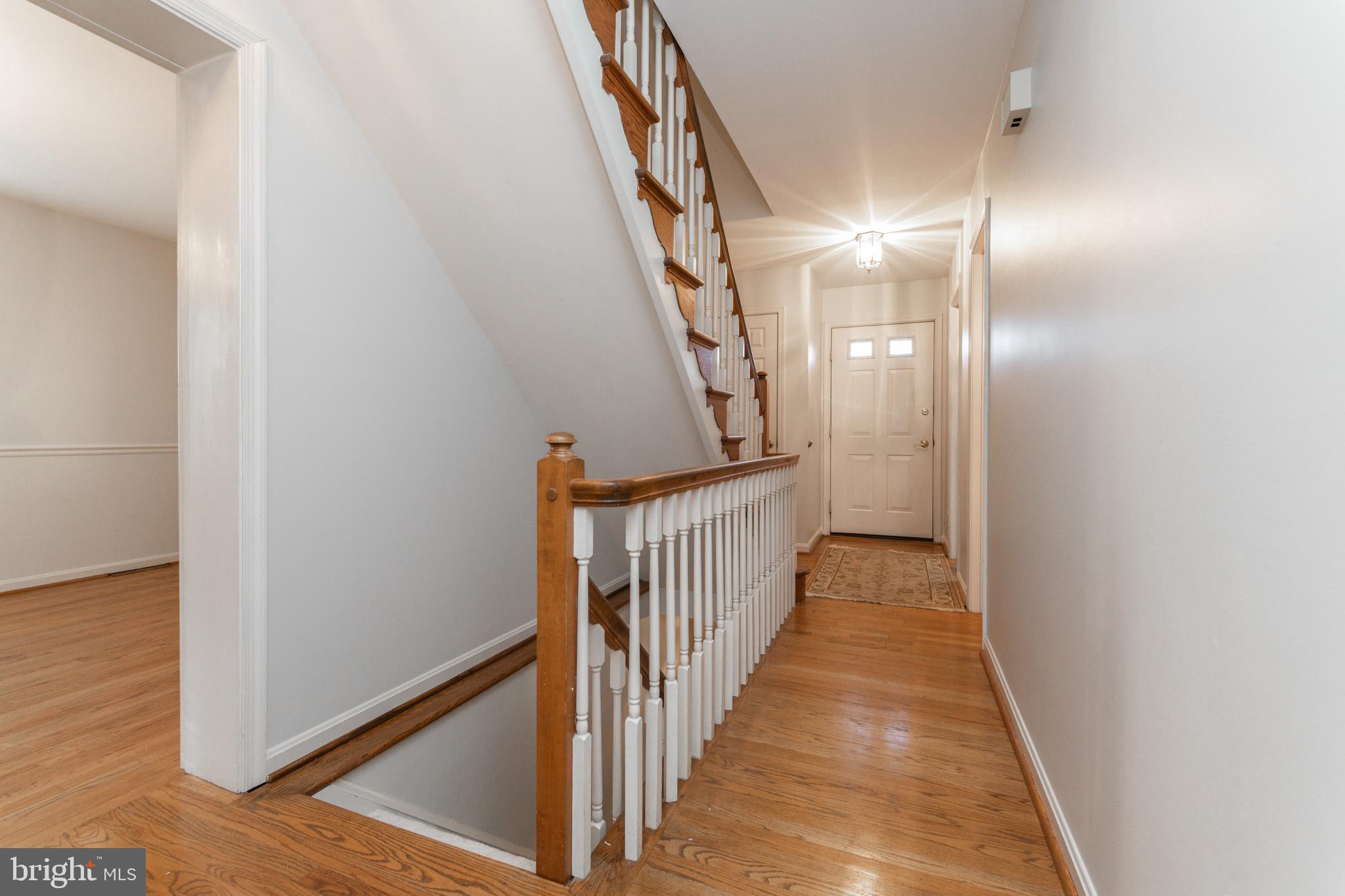 518 Andrew Hill Road Arnold, MD 21012 - Photo 5 of 39 Hardwood flooring throughout main level