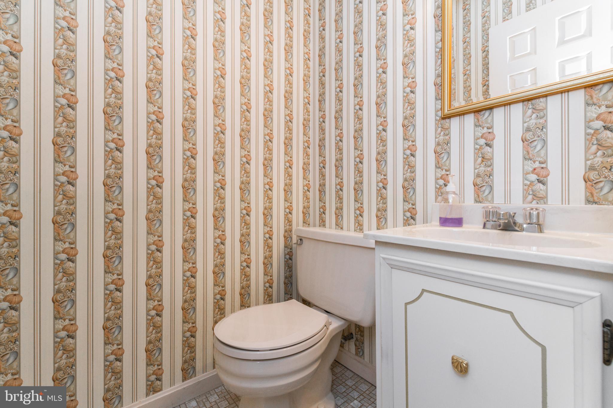 518 Andrew Hill Road Arnold, MD 21012 - Photo 6 of 39 .5 bath on main level