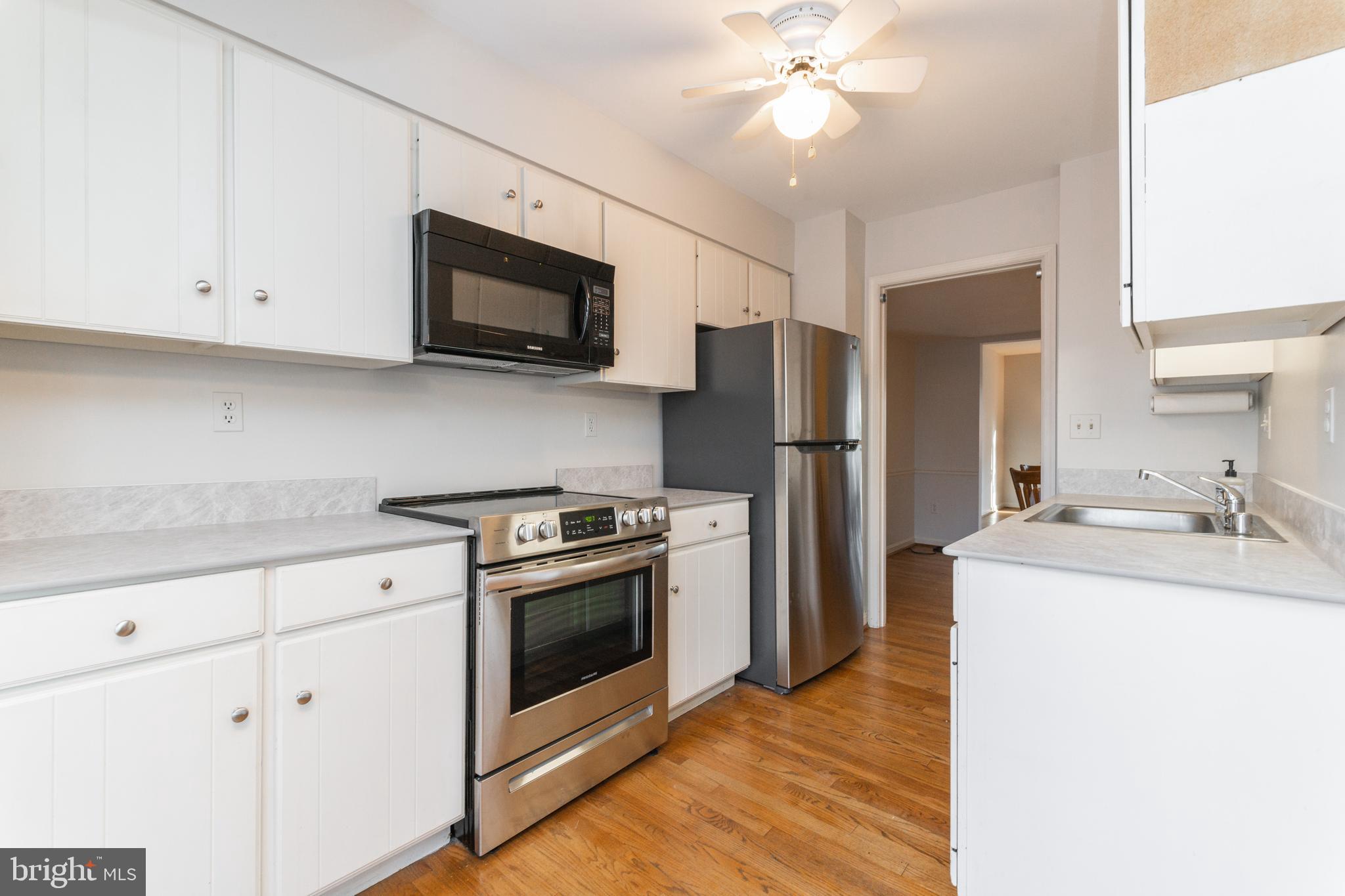 518 Andrew Hill Road Arnold, MD 21012 - Photo 9 of 39 Stainless steel appliances
