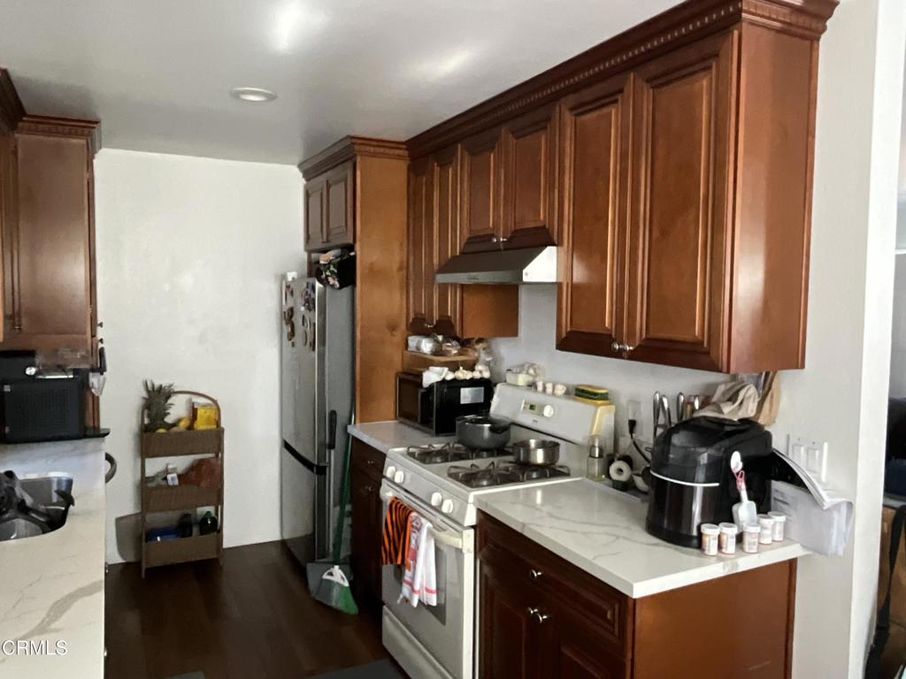 5117 Jefferson Square Oxnard, CA 93033 - Photo 4 of 28