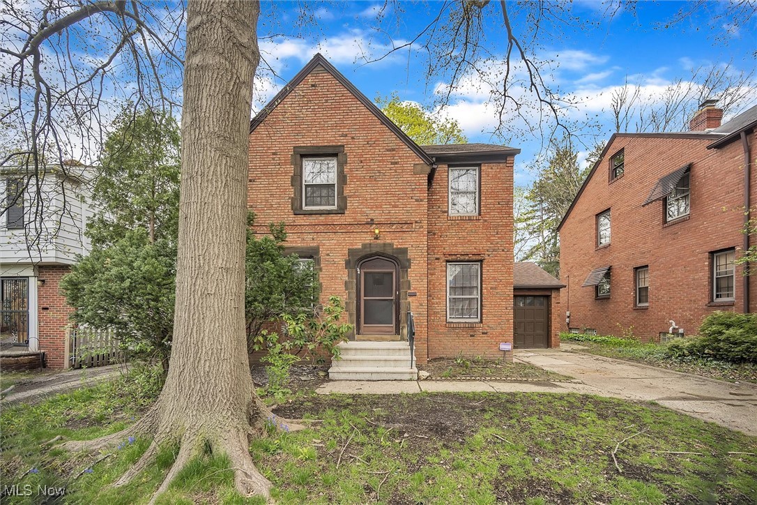 3559 Berkeley Road Cleveland Heights, OH 44118 - Photo 2 of 24