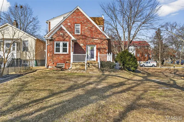 $265,000 | 5435 Christy Avenue, St. Louis, MO 63116