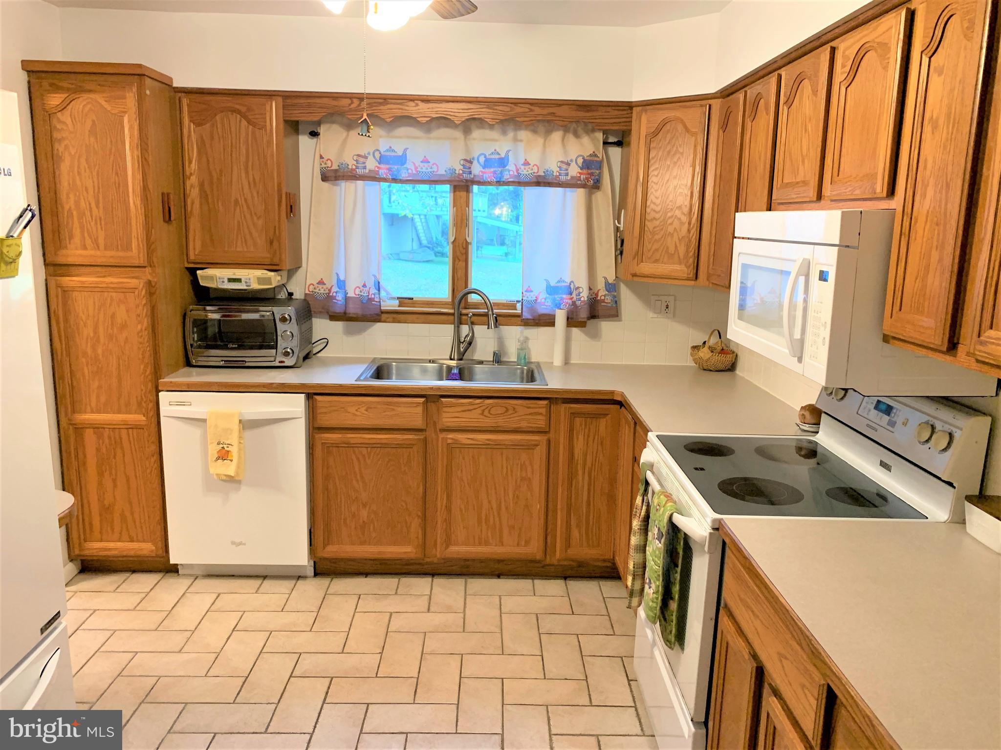 4575 Dave Rill Road Hampstead, MD 21074 - Photo 8 of 23 Kitchen
