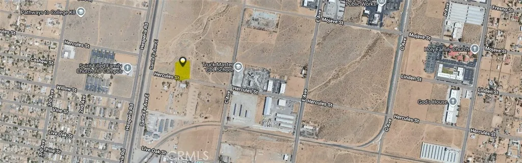 108900 Hercules Street Hesperia, CA 92345 - Photo 8 of 10 a bathroom with a shower