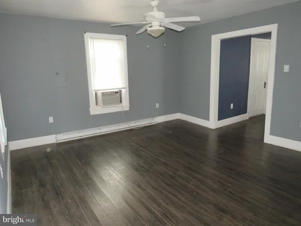 $115,000 | 35 West Chesapeake Avenue, Crisfield, MD 21817