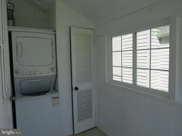 $115,000 | 35 West Chesapeake Avenue, Crisfield, MD 21817