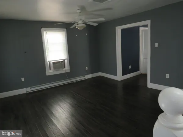 $115,000 | 35 West Chesapeake Avenue, Crisfield, MD 21817