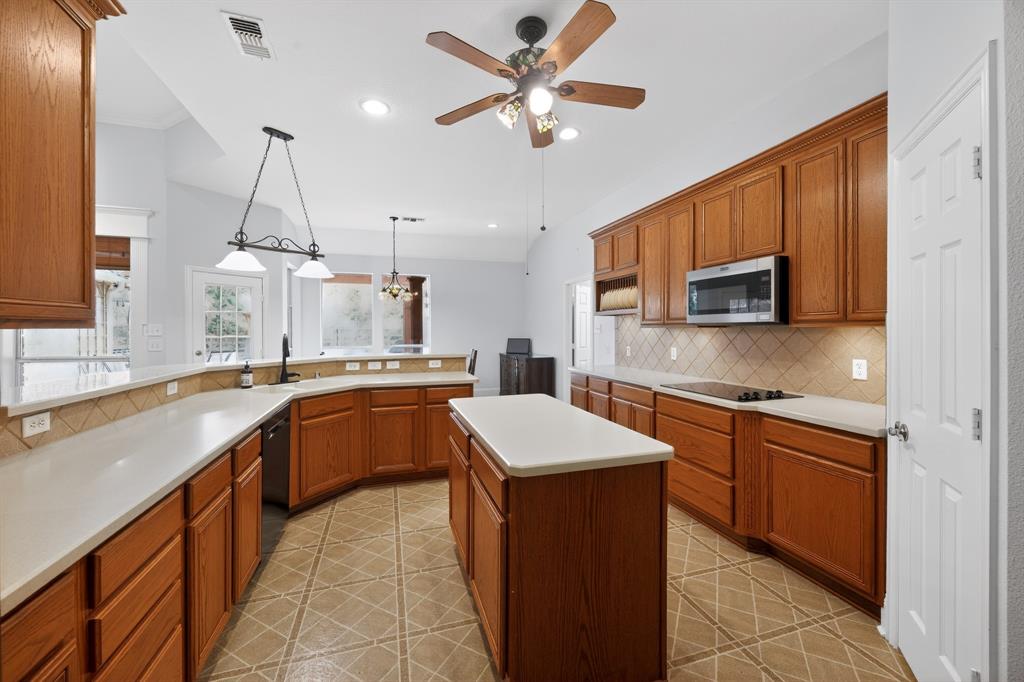 195 Connor Lane Allen, TX 75002 - Photo 10 of 36