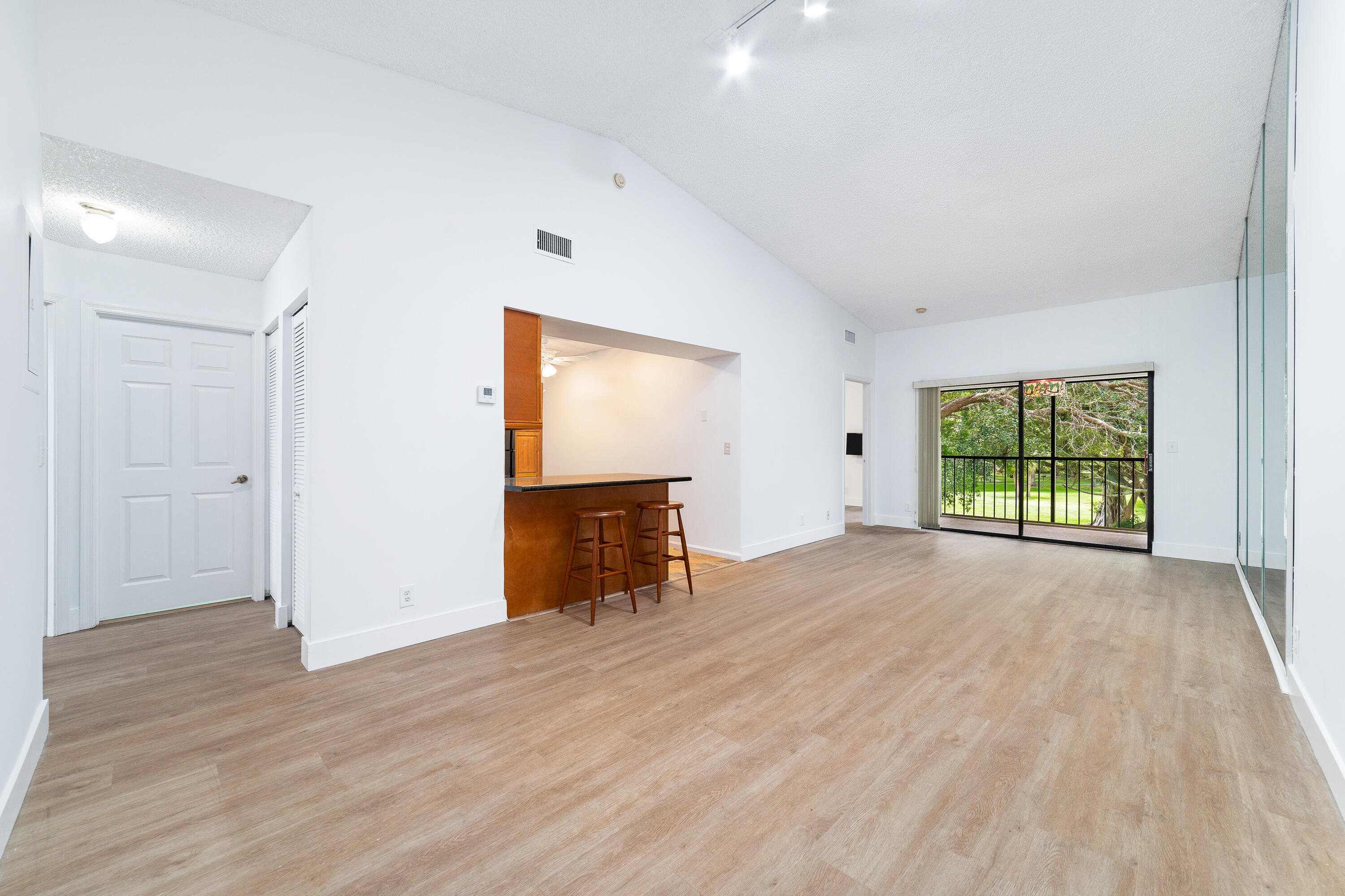 3151 Leewood Terrace, Unit L228 Boca Raton, FL 33431 - Photo 9 of 61 DSC02843