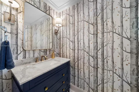 $8,600,000 | 3916 Granada Boulevard, Coral Gables, FL 33134