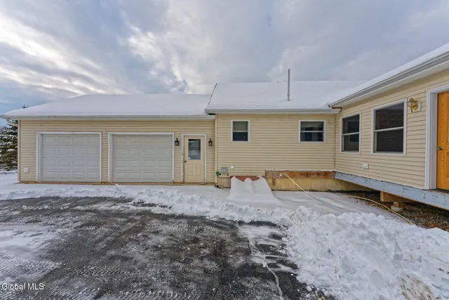 $335,000 | 44 Allen Road, Argyle, NY 12809