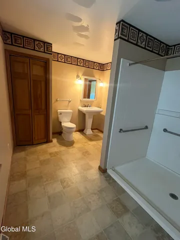 $335,000 | 44 Allen Road, Argyle, NY 12809