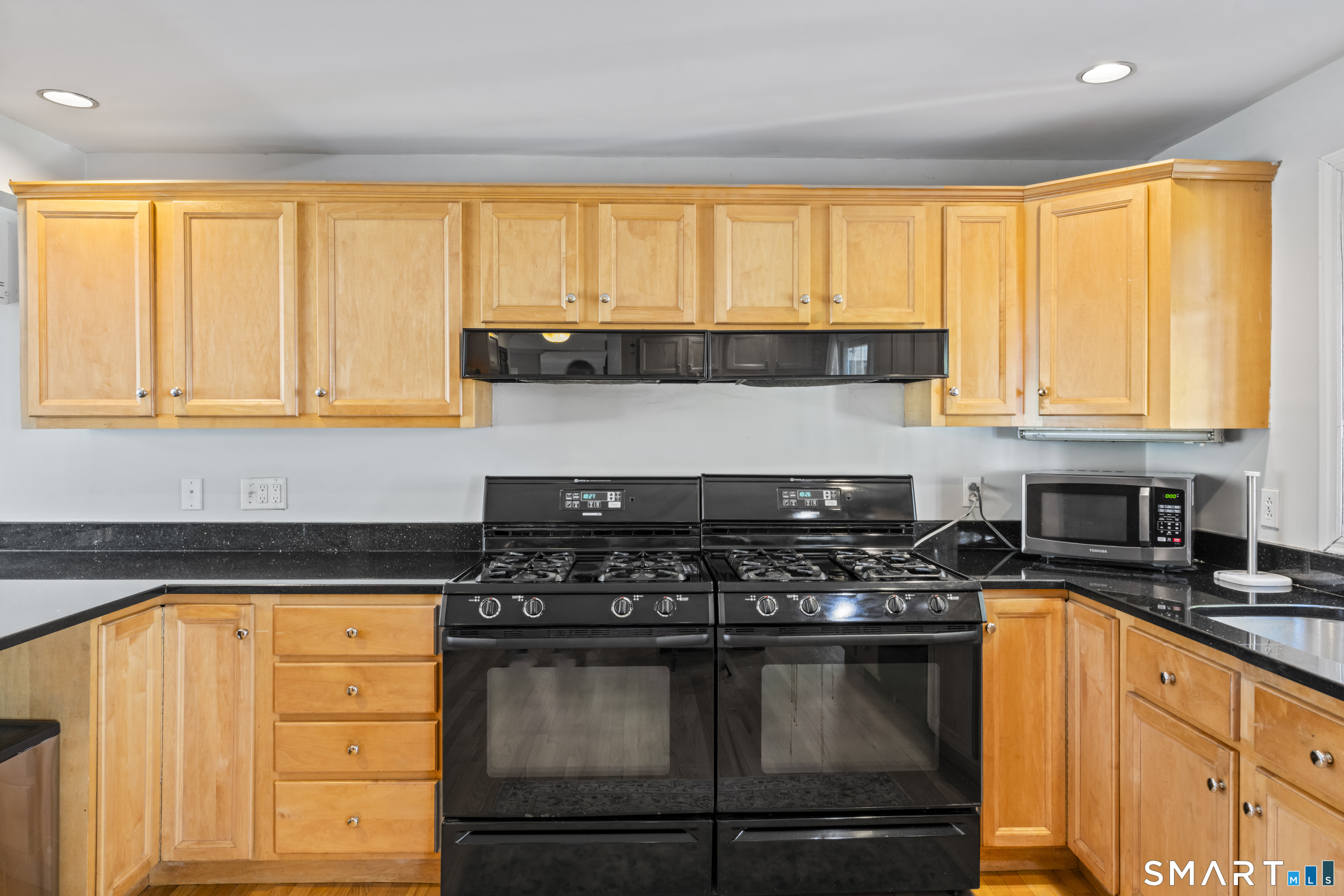 36 Dairy Farm Road Norwalk, CT 06851 - Photo 17 of 40