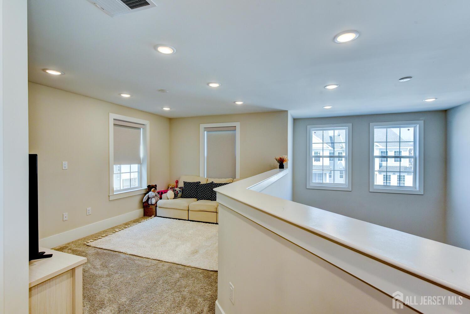 736 Station Road Dunellen, NJ 08812 - Photo 31 of 47