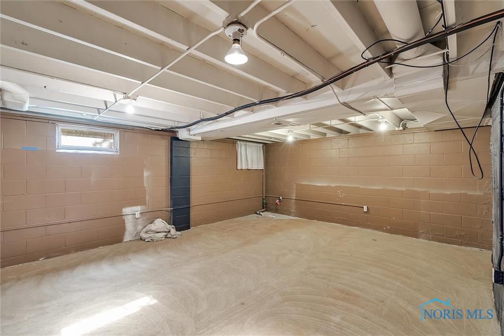 3430 Cheltenham Road Toledo, OH 43606 - Photo 25 of 33 Gallery Image 25