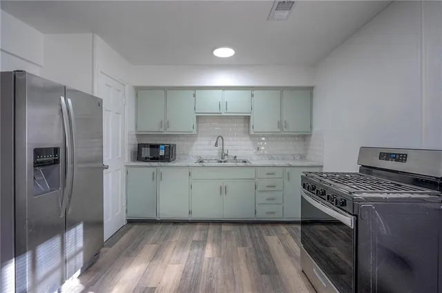 $150,000 | 7703 East 107th Street, Kansas City, MO 64134