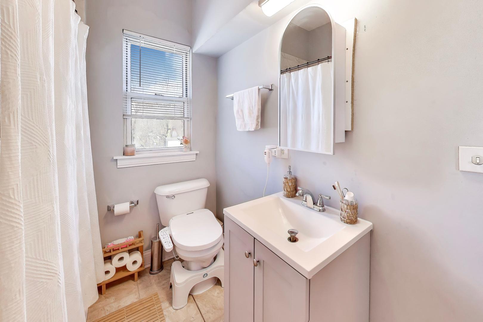 2254 North Racine Avenue Chicago, IL 60614 - Photo 6 of 19
